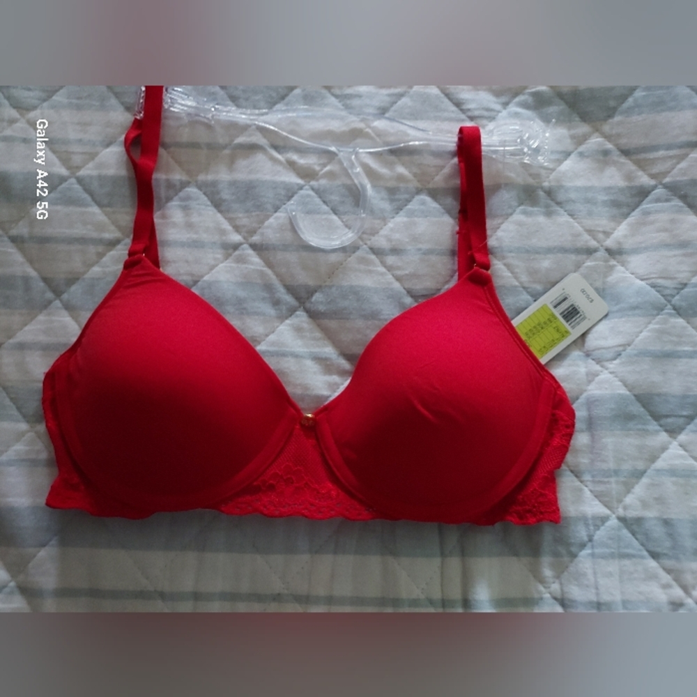 NWT NATORI Red Bra 30B Women Misses Teen Valentine Day